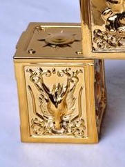 главная фотография JBOX Gold Bronze Saints: Dragon Clothbox