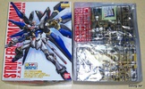 фотография MG ZGMF-X20A Strike Freedom Gundam Clear Color Ver.