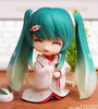 фотография Nendoroid Snow Miku 2013 Strawberry White Kimono Ver.