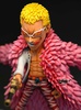 фотография SD Dressrosa Doflamingo shoots Trafalgar Law