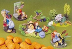 фотография MAPLE COLLON Anne Mini Vignette Collection: Anne, dreaming at the window