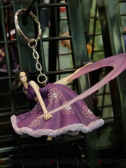 главная фотография One Piece Super Effect Keychain Vol. 5: Boa Hancock