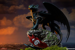 фотография Toothless Statue