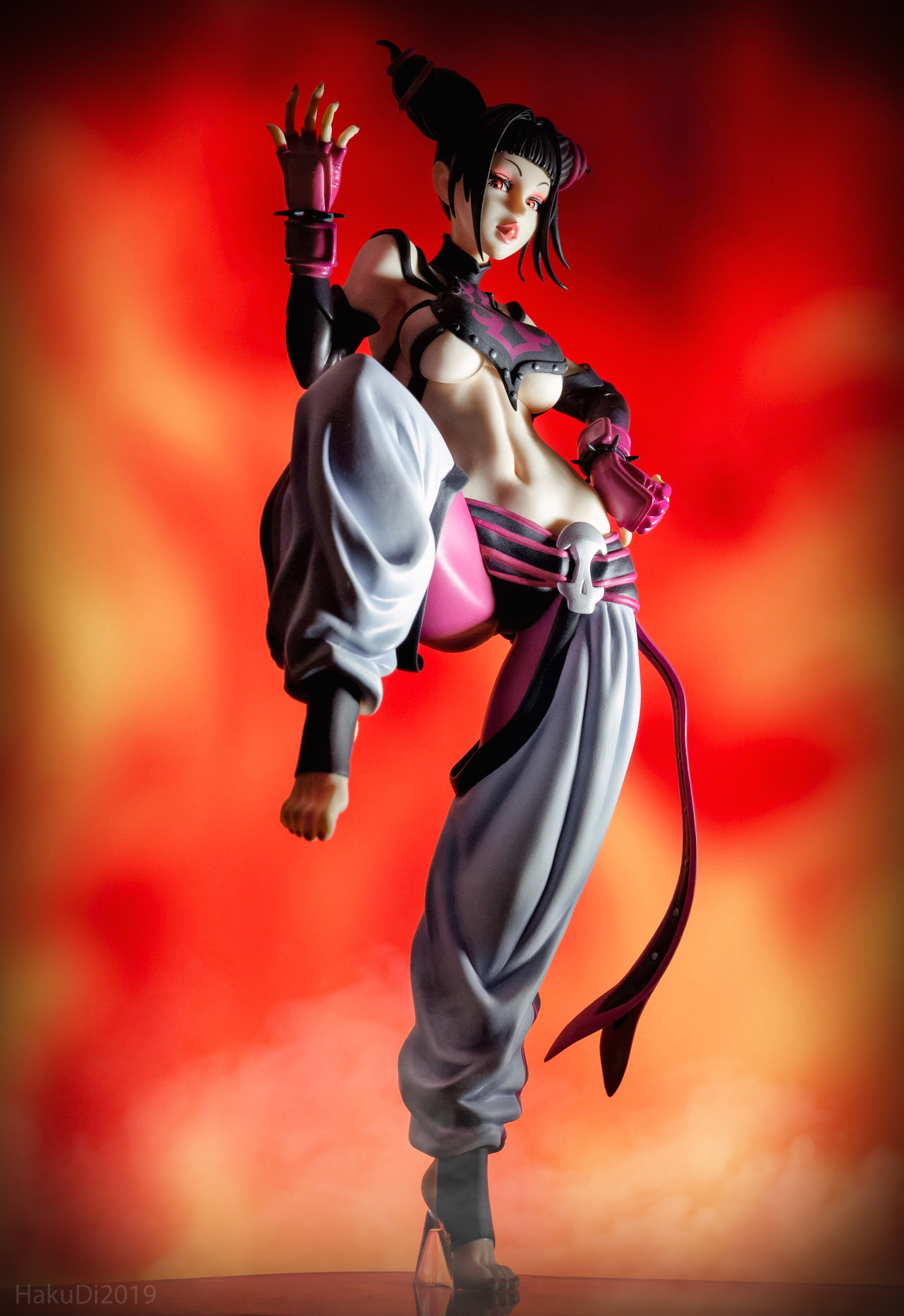 Отмеченные фигурки: Street Fighter Bishoujo Statue Han Juri. 