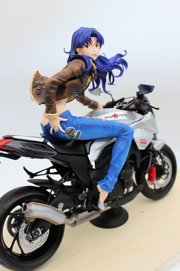 главная фотография Misato-san and Bike