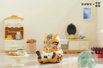 главная фотография Crotch Staring Cats Series 3: Jaguar cat