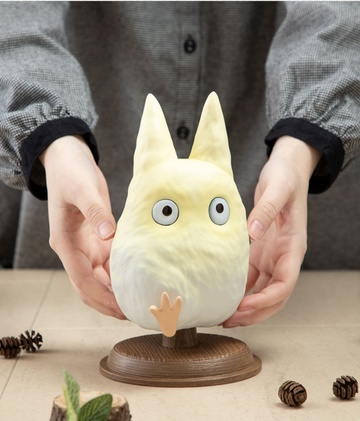 главная фотография Small White Totoro Statue