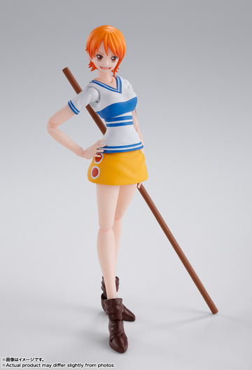 главная фотография S.H.Figuarts Nami -Romance Dawn-