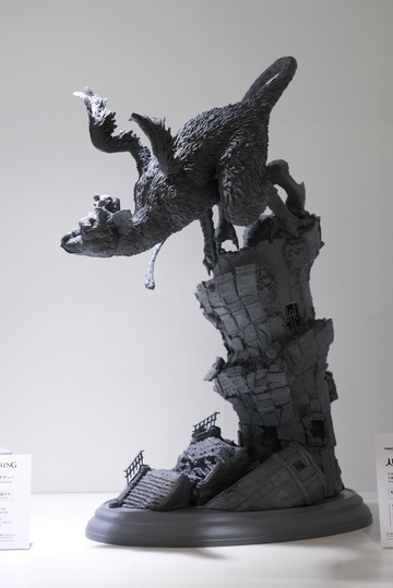 главная фотография Trico Statue