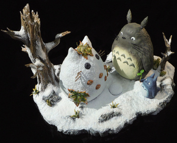 главная фотография Meet Series My Neighbor Totoro Playing in the Snow